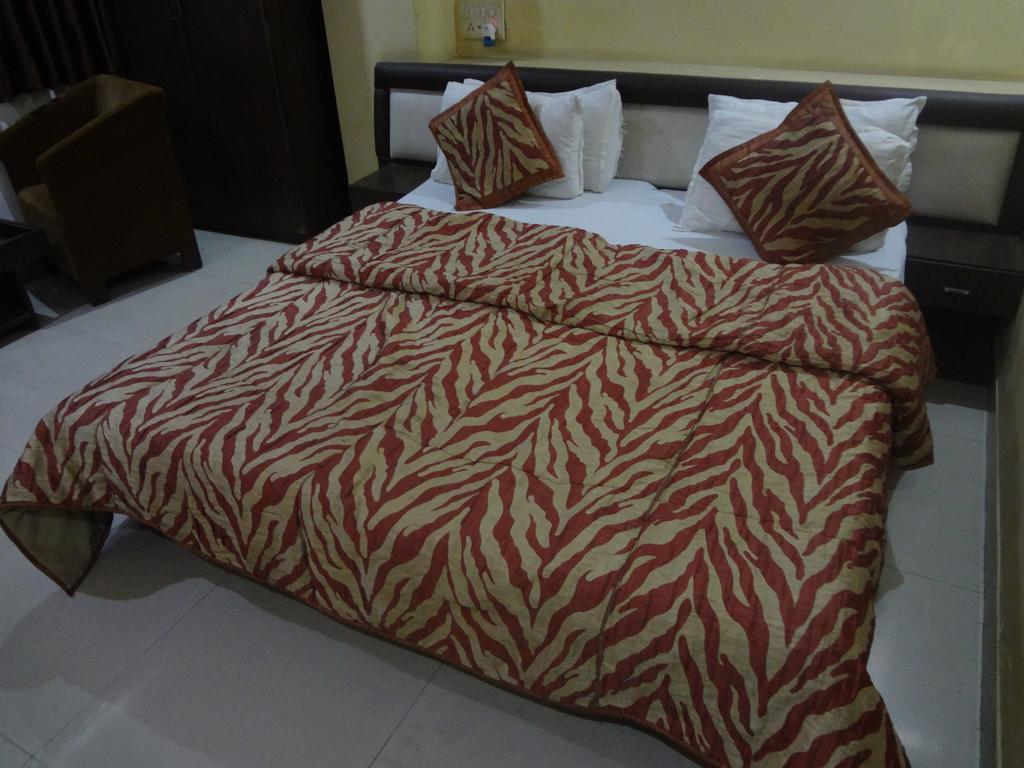 Hotel Rangolii Inn-Super Delux